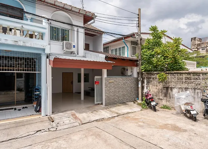 Miq Hk111-4br Ratchada-huaykwang 14pax *