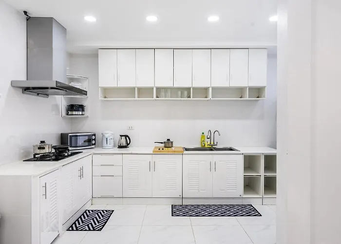 Miq Hk111-4br Ratchada-huaykwang 14pax Apartment Bangkok
