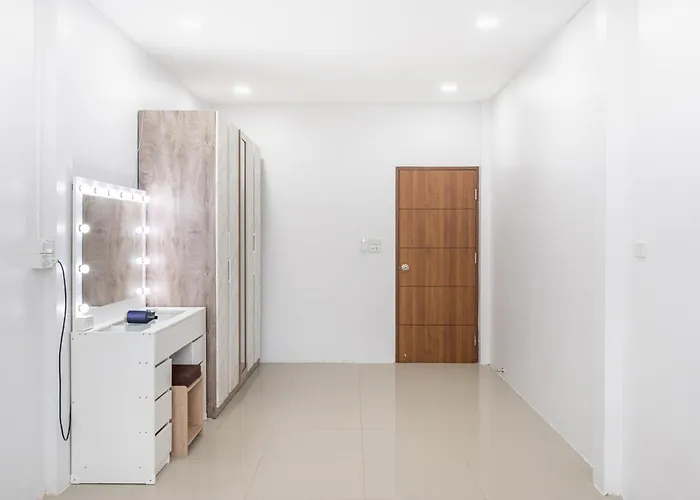 Apartment Miq Hk111-4br Ratchada-huaykwang 14pax *