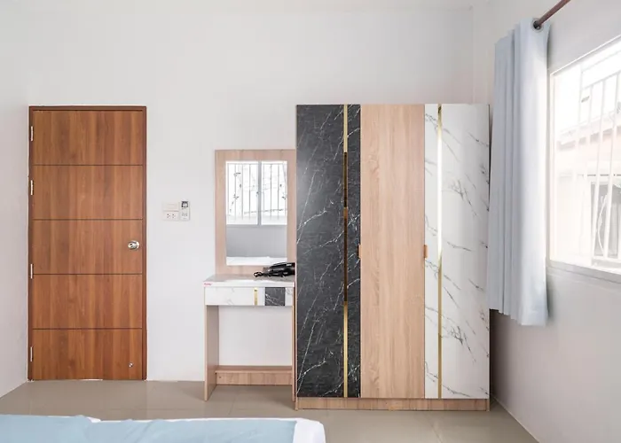 Miq Hk111-4br Ratchada-huaykwang 14pax *