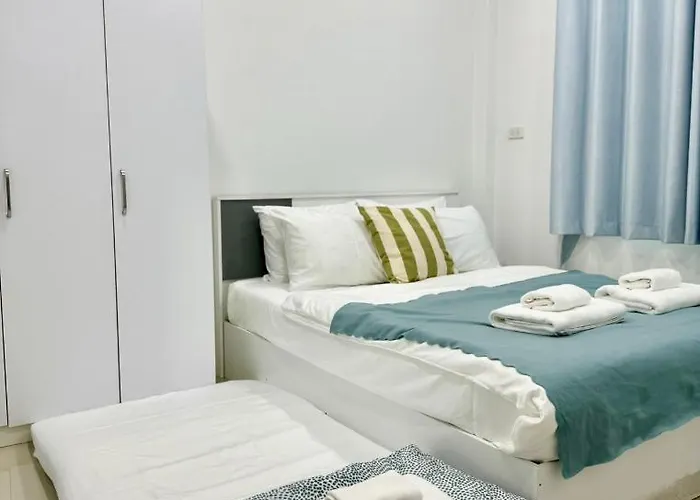 Miq Hk111-4br Ratchada-huaykwang 14pax