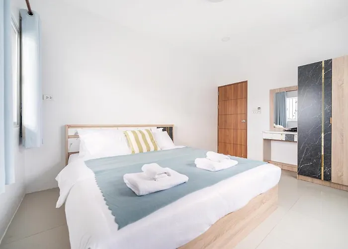 Apartment Miq Hk111-4br Ratchada-huaykwang 14pax