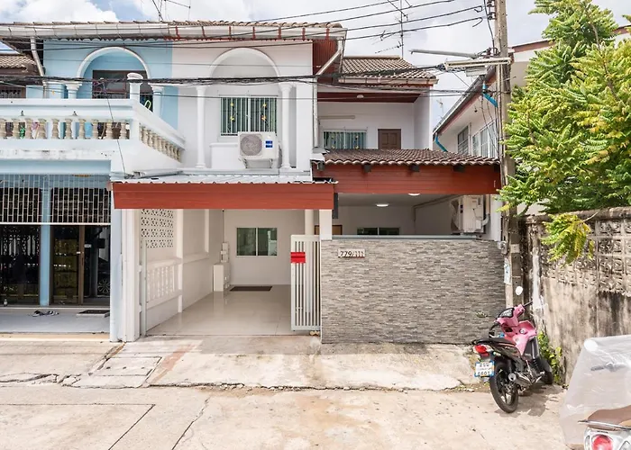 Miq Hk111-4br Ratchada-huaykwang 14pax Apartment