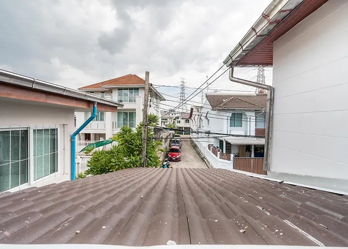 Miq Hk111-4br Ratchada-huaykwang 14pax Apartment