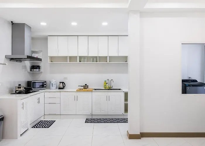 Miq Hk111-4br Ratchada-huaykwang 14pax Apartment *
