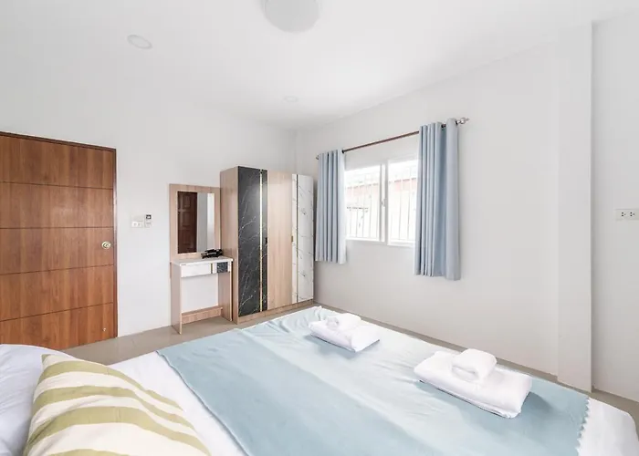 Miq Hk111-4br Ratchada-huaykwang 14pax * Bangkok