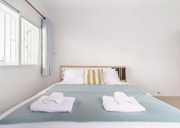 Apartment Miq Hk111-4br Ratchada-huaykwang 14pax