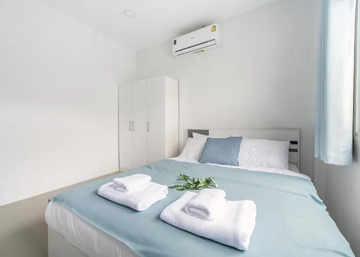 Miq Hk111-4br Ratchada-huaykwang 14pax Apartment *