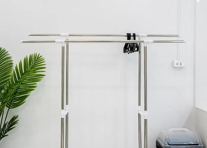 Apartment Miq Hk111-4br Ratchada-huaykwang 14pax Bangkok