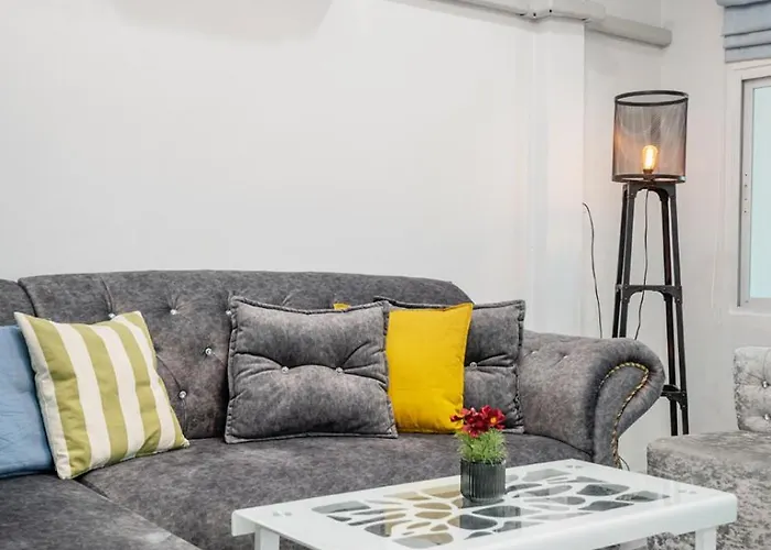 Miq Hk111-4br Ratchada-huaykwang 14pax