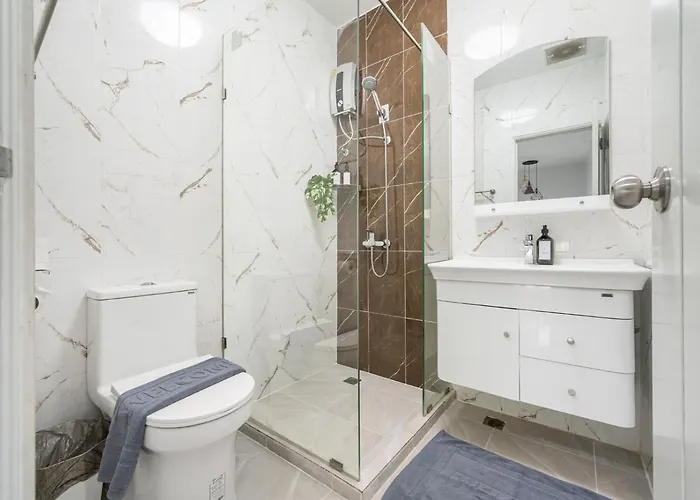 Miq Hk111-4br Ratchada-huaykwang 14pax * Bangkok