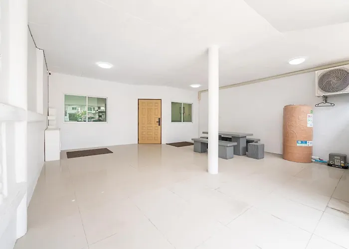 Apartment Miq Hk111-4br Ratchada-huaykwang 14pax