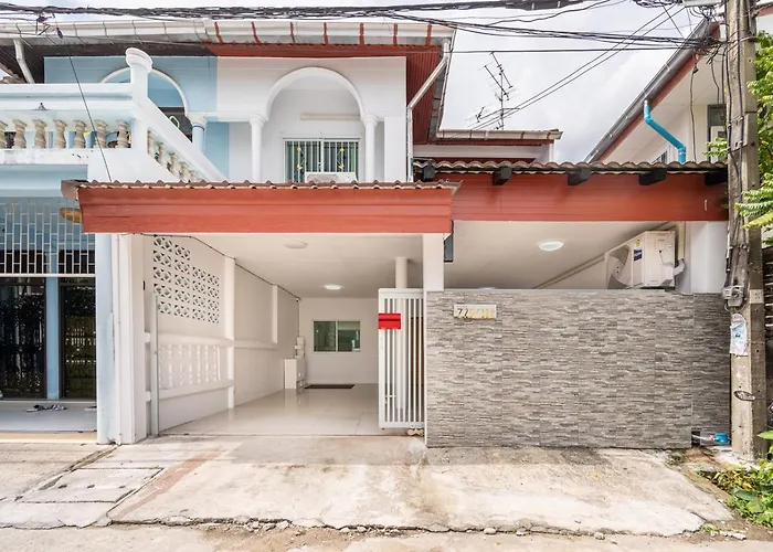 Miq Hk111-4br Ratchada-huaykwang 14pax Bangkok